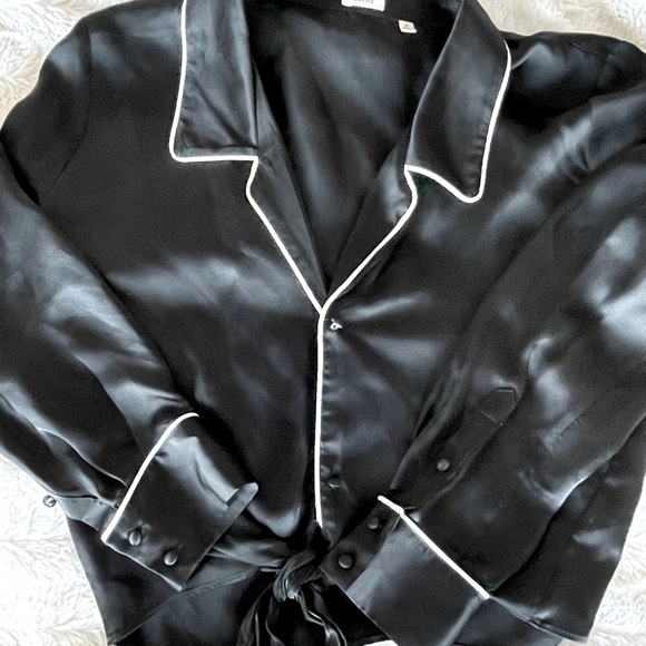 Aritzia silky PJ style long sleeve top with white piping - Picture 2 of 3
